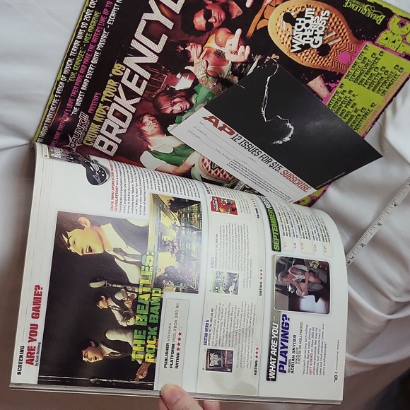 AP magazine Paramore #255 October 2009 alternative press - Picture 12 of 15